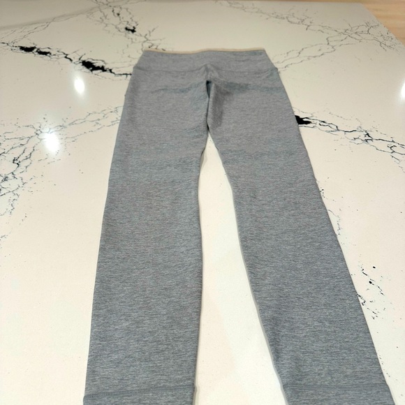 Vuori Women’s Vibe elevation legging size small - Picture 13 of 13
